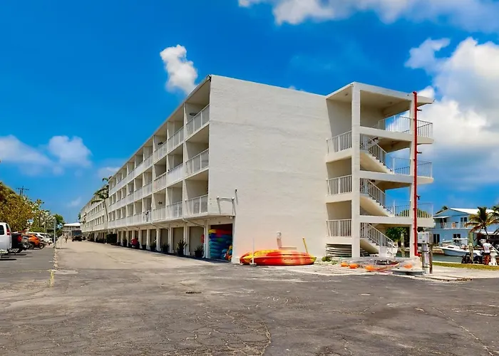 Skipjack Resort & Marina #404