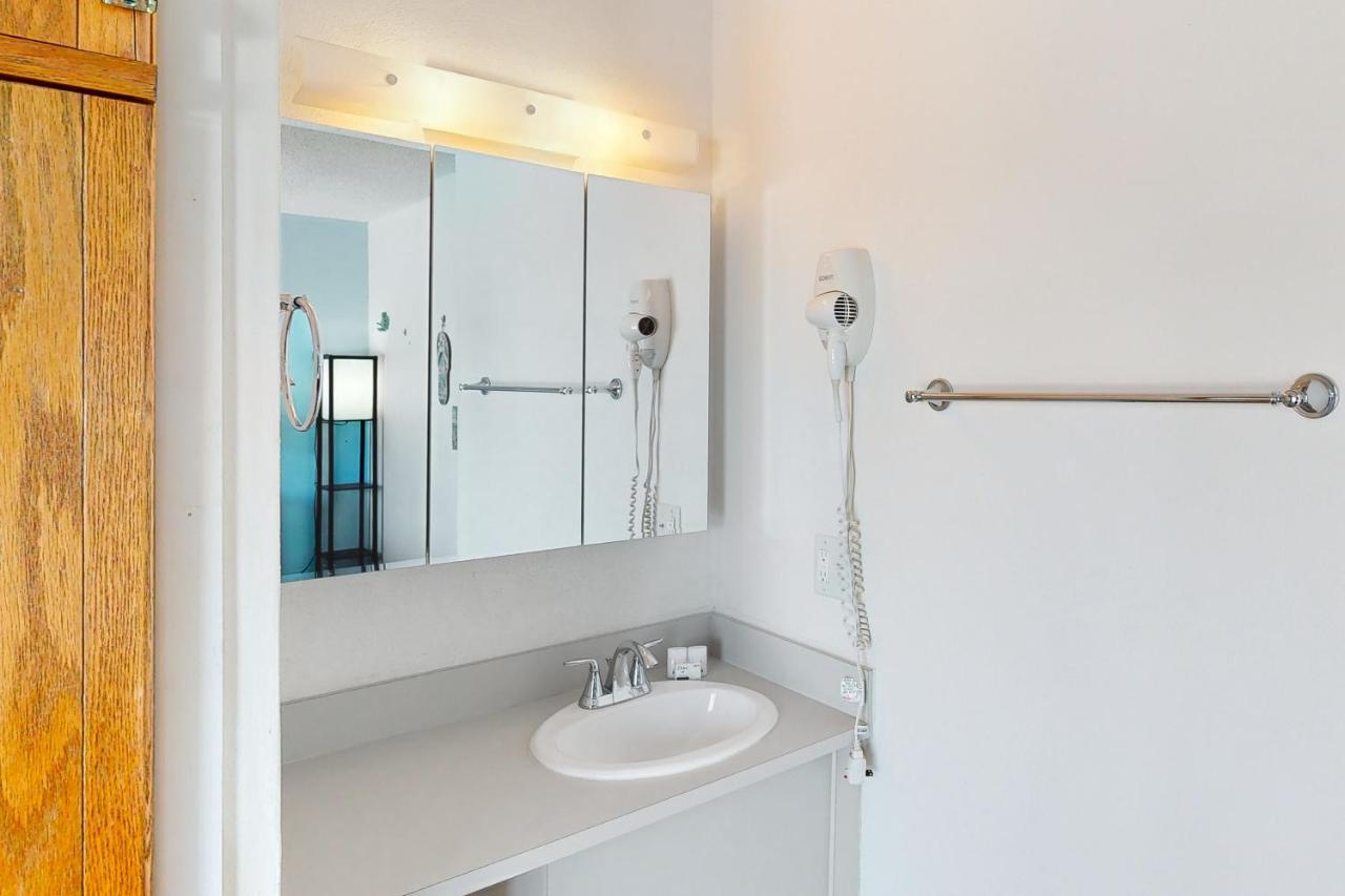 Skipjack & Marina #404 Apartment *